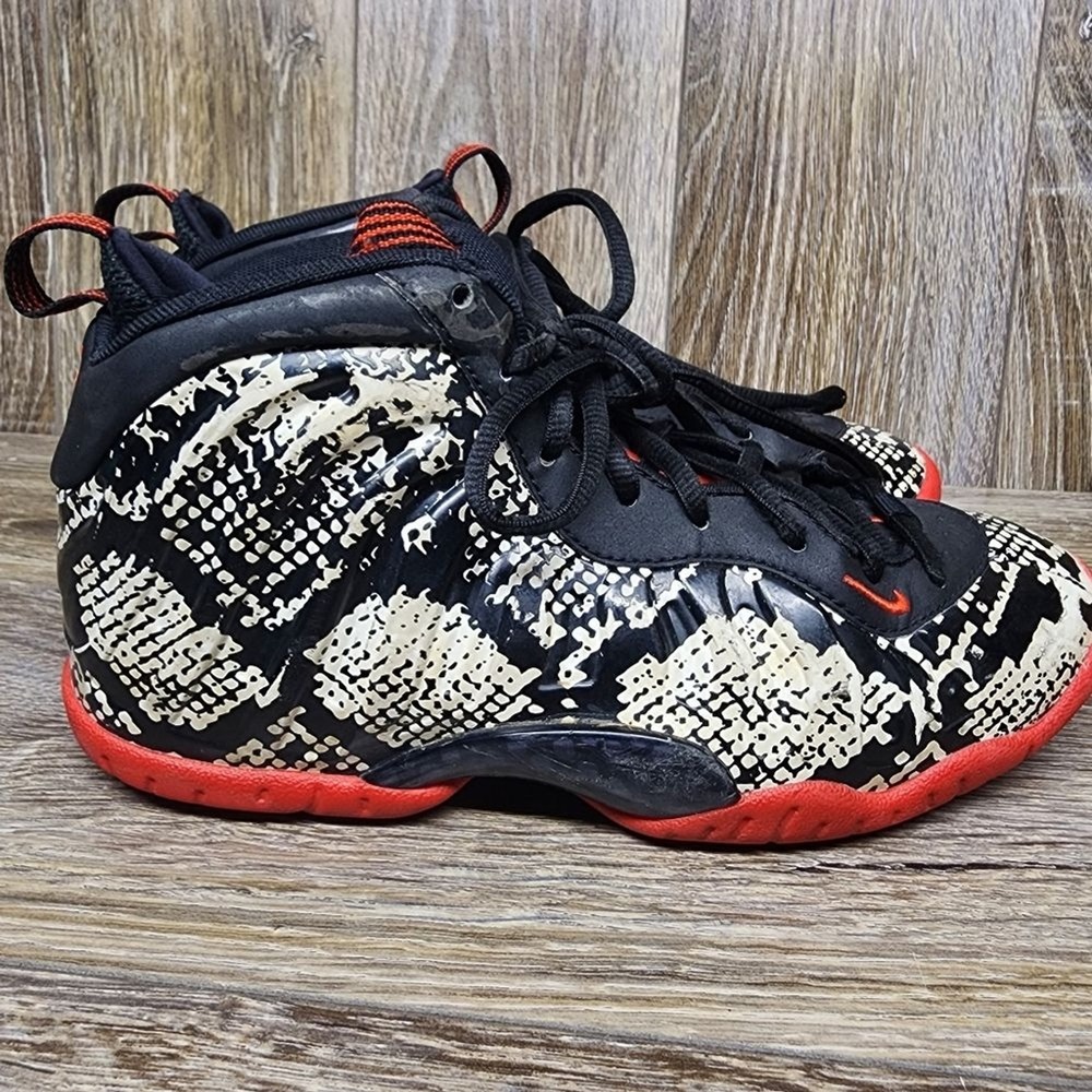 Nike Air Foamposite One Albino‎ Snakeskin Kids 5Y